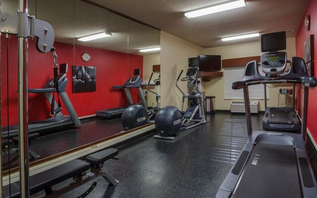 Country Inn & Suites Charleston