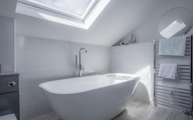 White Mill - 4 Bedroom Holiday Home - Lampeter Velfrey - Narberth