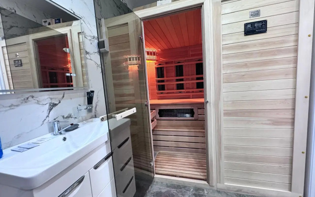 Apartment with steam room on 71 Angarsk Street