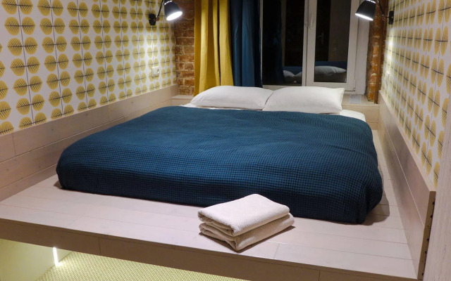 Godzillas Hostel