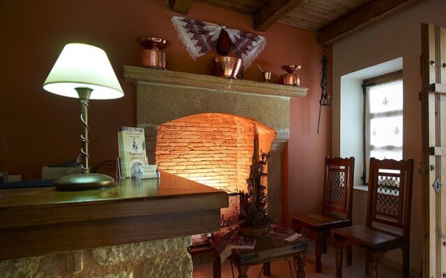 Petronikolis Village