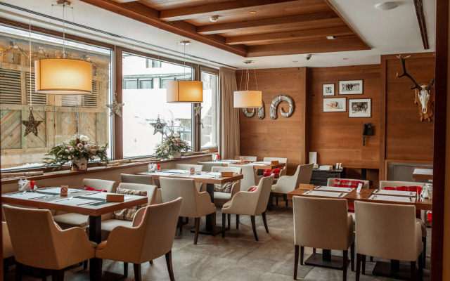 Отель Grey Family Hotel