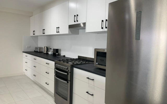 Beachside & Jetty View Apartment 1 - Admirals Apartment