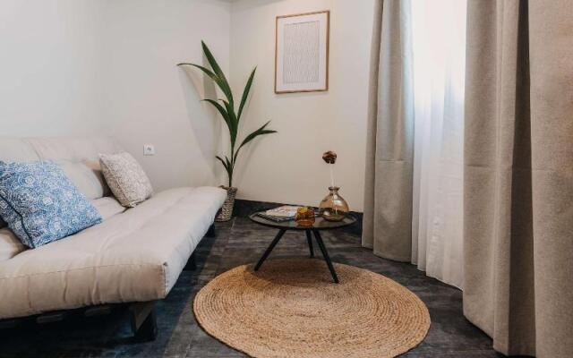 Dave by the Beach Loutraki