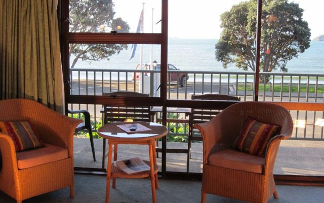 Bay Sands Seafront Studios