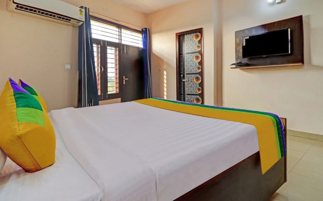 Itsy By Treebo - Divine Inn