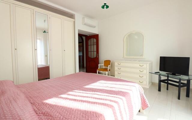 Villa Domus Antonini