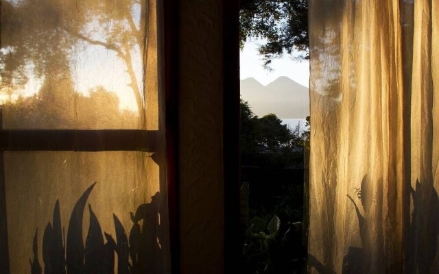 Lush Atitlan