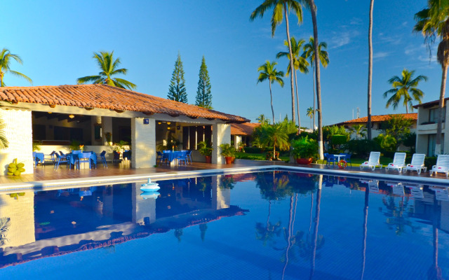 Cabo Blanco Hotel & Marina
