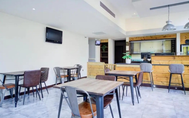 Belvilla Newport City Centre Hotel - Lifestyle