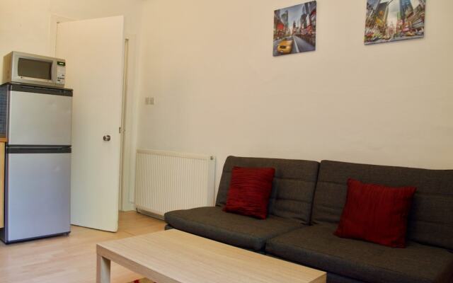 1 Bedroom Flat With Sofabed Sleeps 4