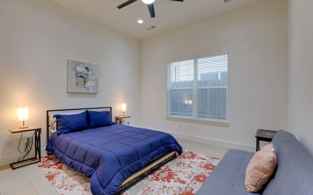 3-story Home Near Museums, Nightlife & Downtown!