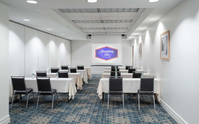 Hampton Inn Philadelphia Center City-Convention Center