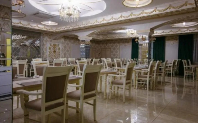 Гулистон Гранд