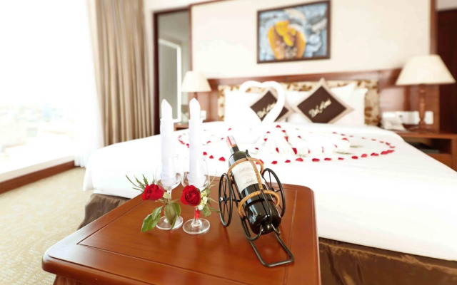 TTC Hotel Deluxe Tan Binh