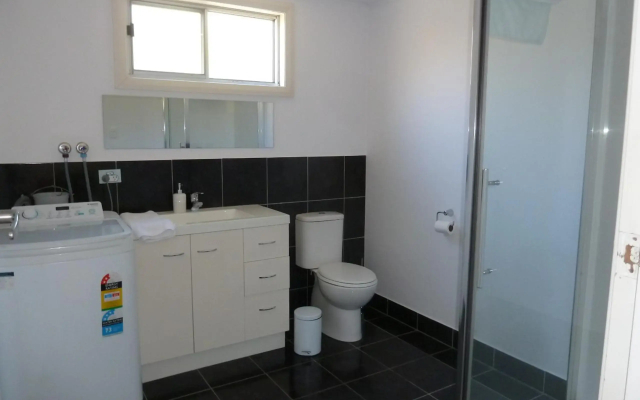 Bellevue on Bentley - Unit 2