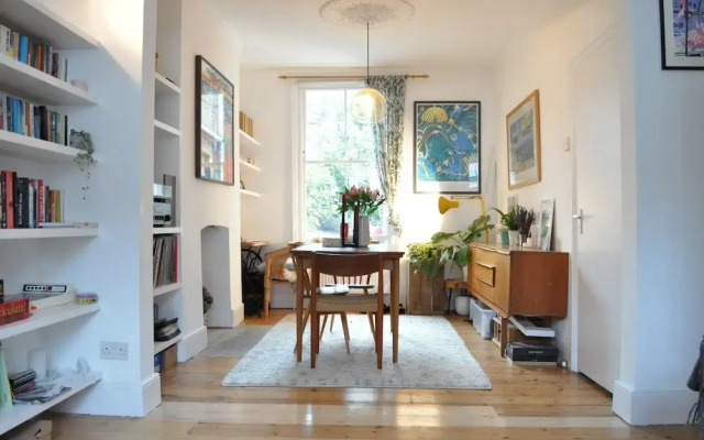 Modern 2 Bedroom North London Apartment
