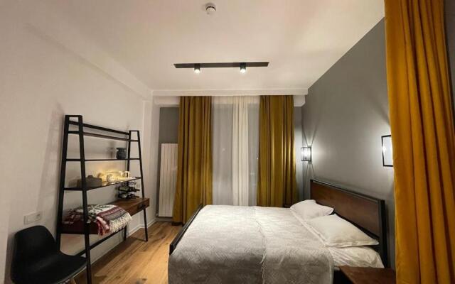 Redco ALPIC Studio Apartment near Gondola