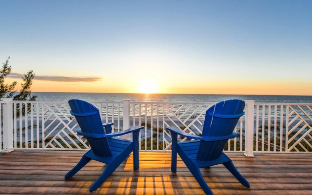 Paradise Beach by AMI Locals