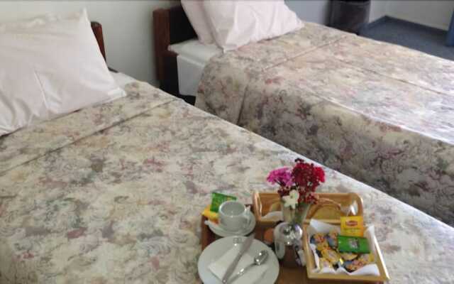 Chris Paul Hotel