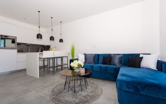 Luxury Apartments Royal M with Pool