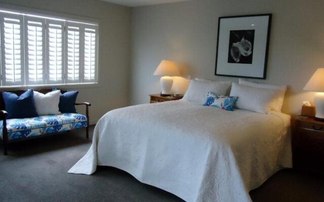 Plantation House Bed & Breakfast