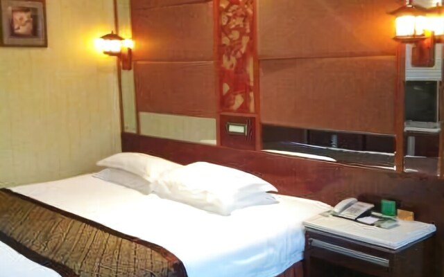 Rong Tai Auto Industry Business Center Hotel