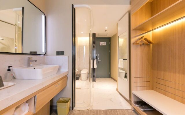 Ibis Shanghai Hongqiao Hongmei Road Hotel