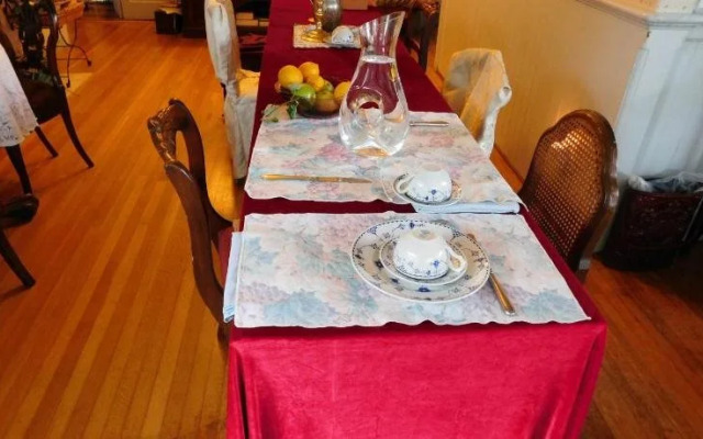 Cliff Crest Bed & Breakfast