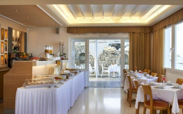 Damianos Hotel