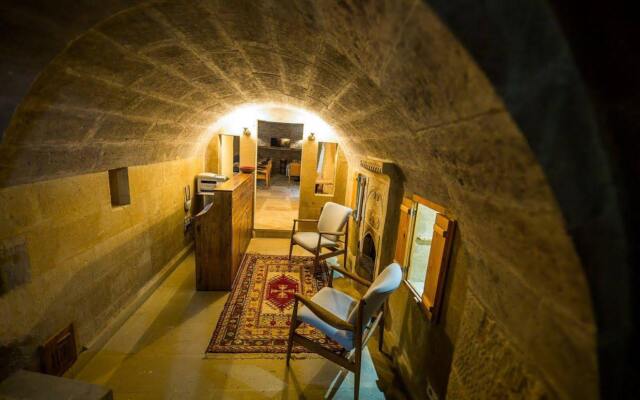 Maya Cave Hotel