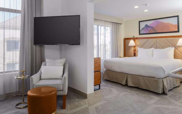 DoubleTree Suites by Hilton Hotel Sacramento - Rancho Cordova