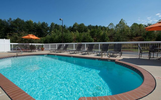 Hampton Inn Cornelia