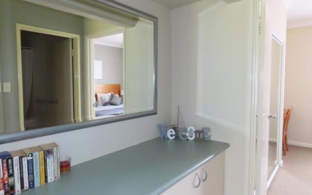 Apollo Quays Apartment