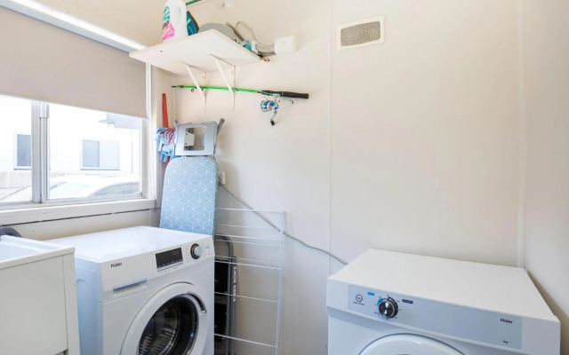 Buwadi - Pet Friendly - 3 Mins Walk to Beach