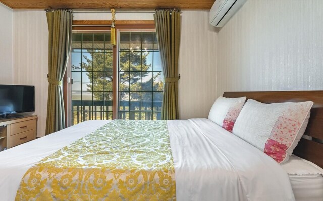 Ganghwa Badabit Pension