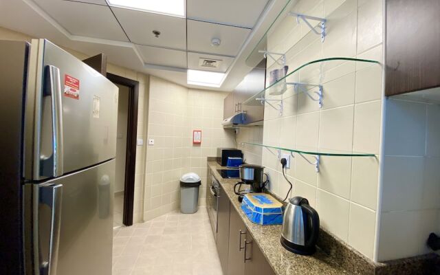 Luxury 2BR Apartment with partial Marina views