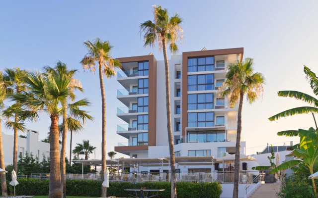 Leonardo Crystal Cove & Spa by the sea - Adults Only
