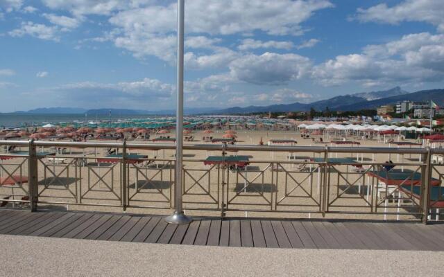 Il Pontile Holidays Apartment