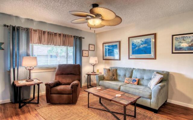 Courtyard #223 Condo