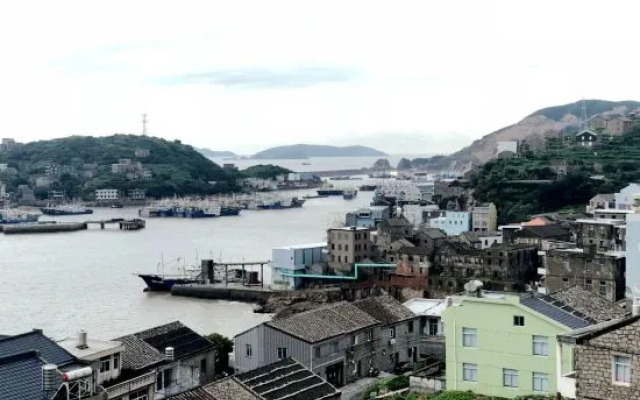 Wenling Sea Empty Courtyard Homestay