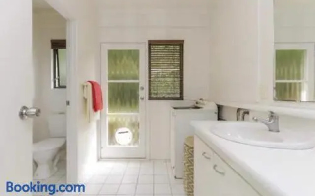 Remuera Spacious Holiday Home