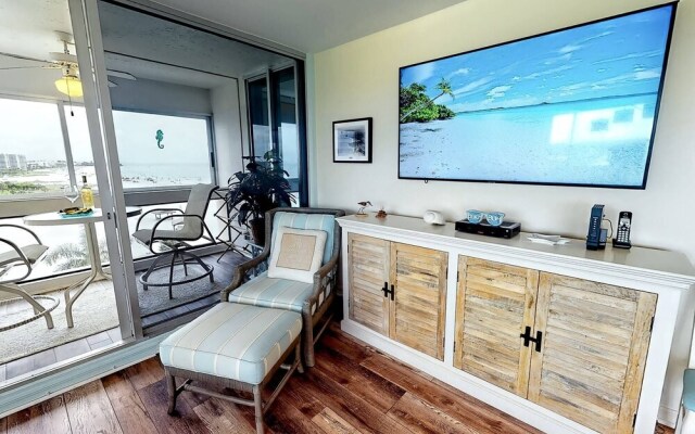 Palm Bay Club 7th-floor Oceanfront Condo on Private Beach