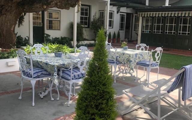Sandown Lodge