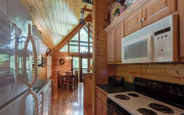 Running Bear by Jackson Mountain Rentals