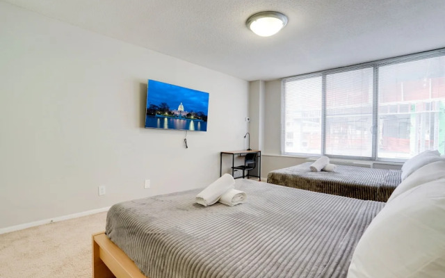 Exclusive Condo with Gym in Crystal City