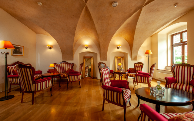 Hotel Santi