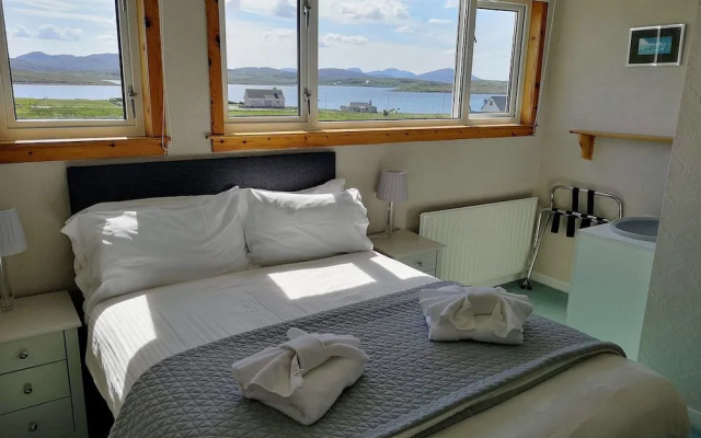 Loch Roag Guest House & Eshcol Guest House