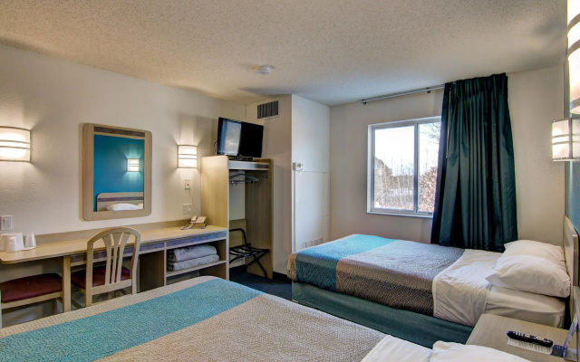 Econo Lodge Menomonie