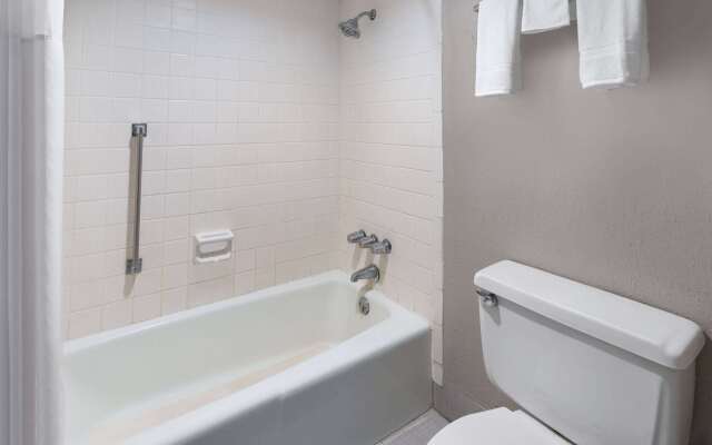 Days Inn by Wyndham Forsyth